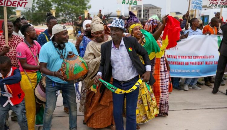 President-Macky-Sall-et-la-Première-Dame-2